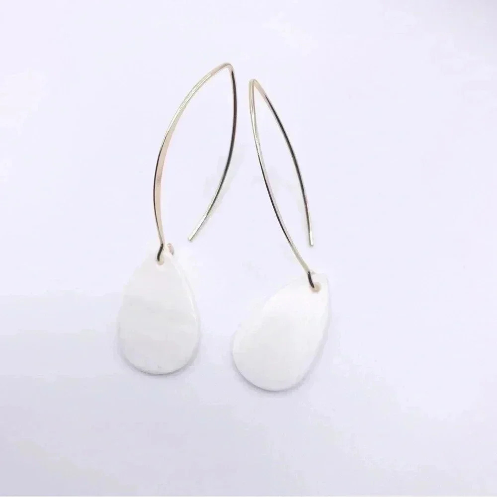 Long Dangle Earrings with drop mother of pearl